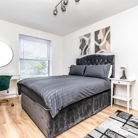 Cosy Guest House In Whitechapel ลอนดอน ภายนอก รูปภาพ