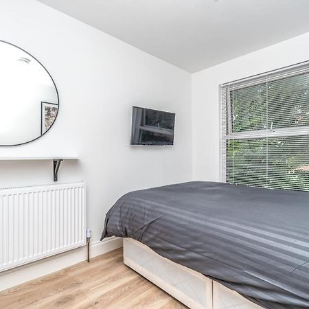 Cosy Guest House In Whitechapel ลอนดอน ภายนอก รูปภาพ