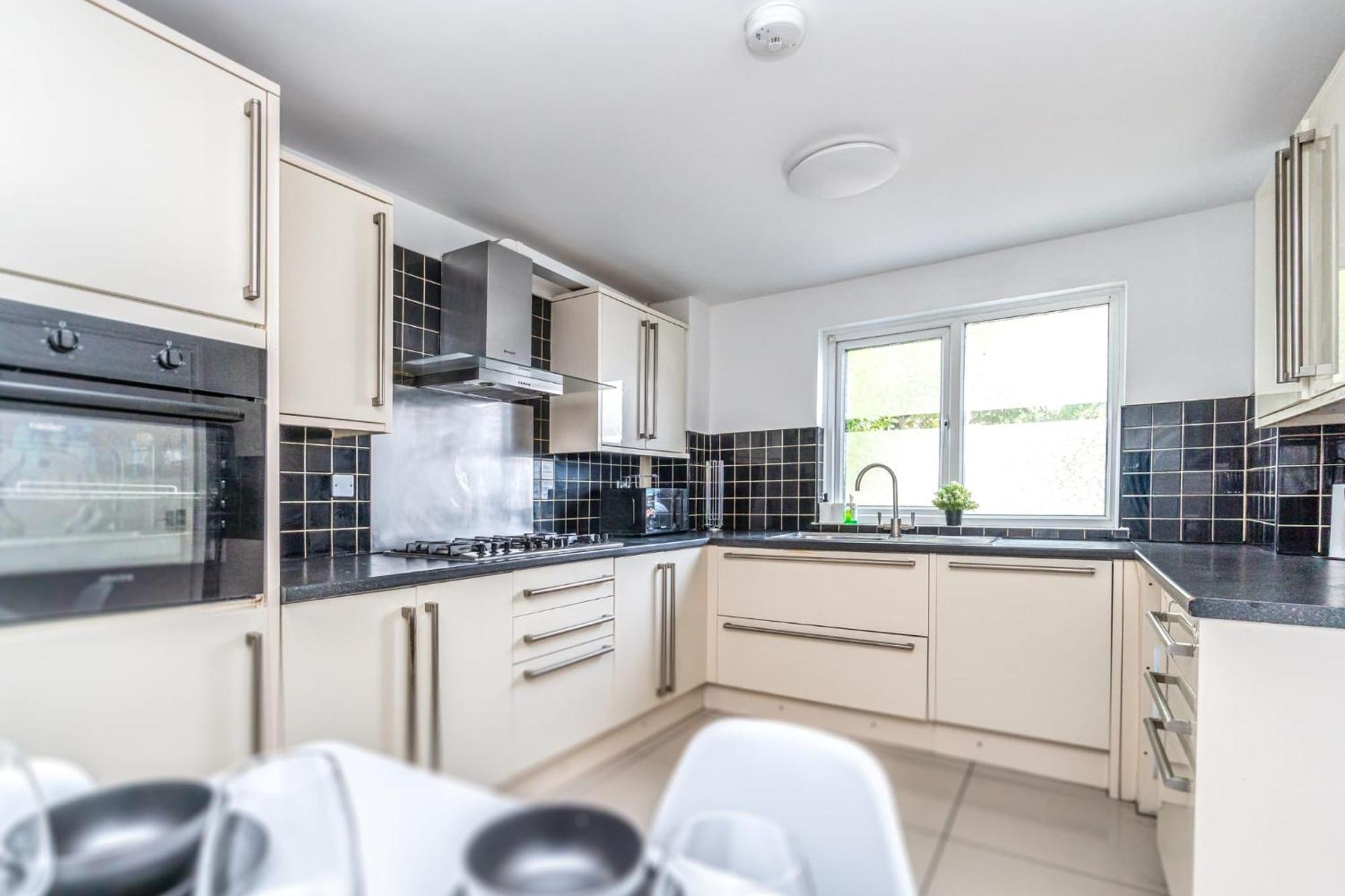 Cosy Guest House In Whitechapel ลอนดอน ภายนอก รูปภาพ