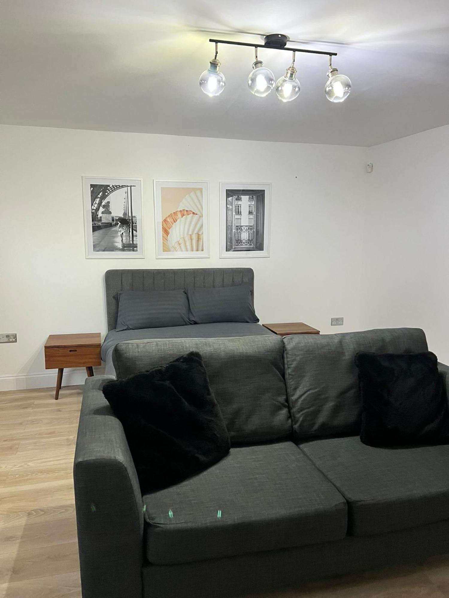 Cosy Guest House In Whitechapel ลอนดอน ภายนอก รูปภาพ
